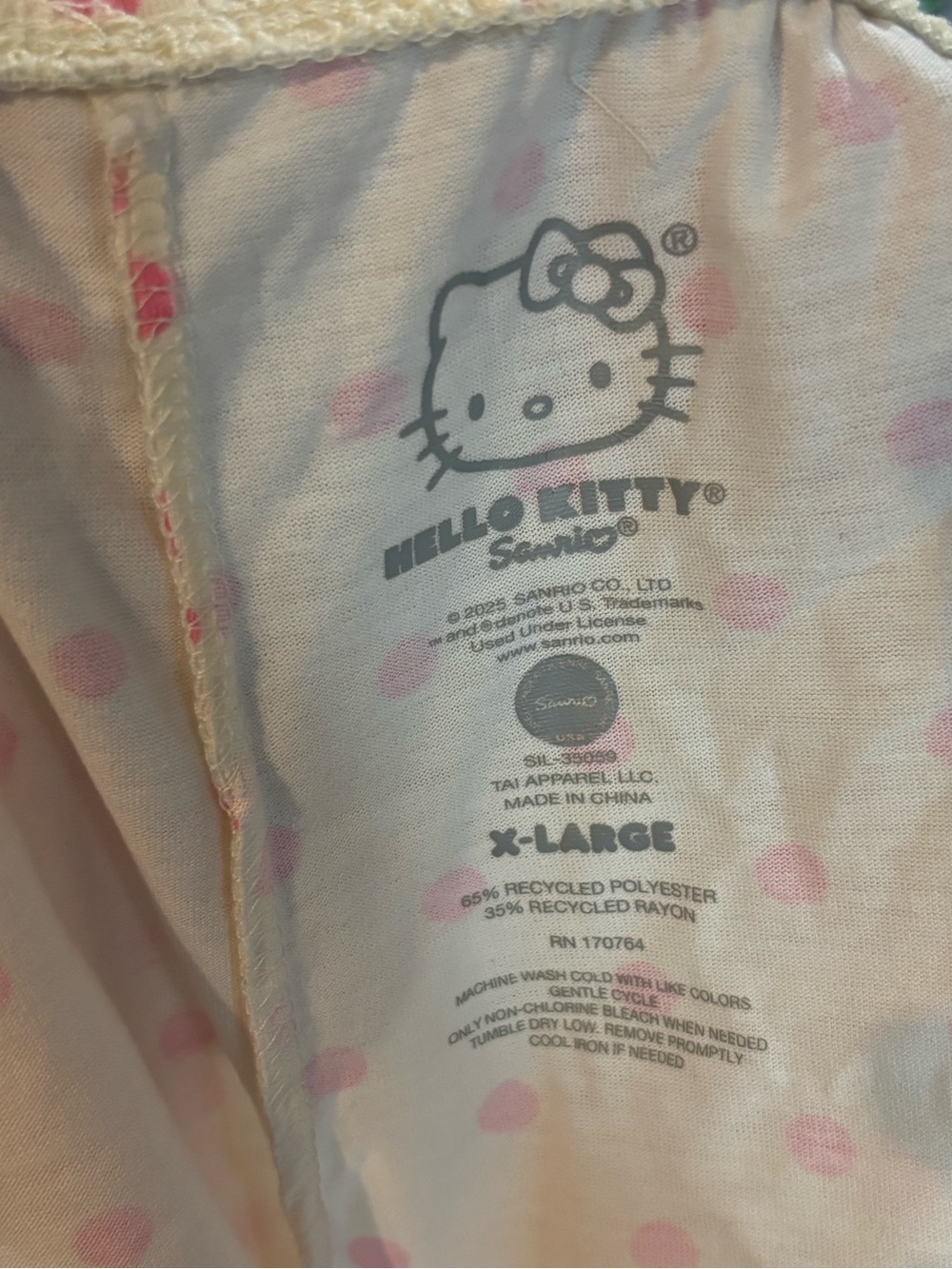 Hello Kitty Food Doodles 2-Piece Pajama Set XL - Picture 5 of 7